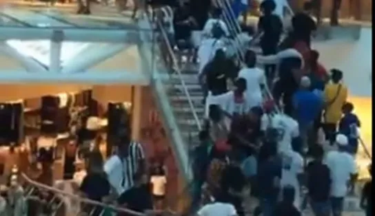 Suposta briga entre jovens provoca pânico, correria e lojas fechadas em shopping de Salvador; assista 