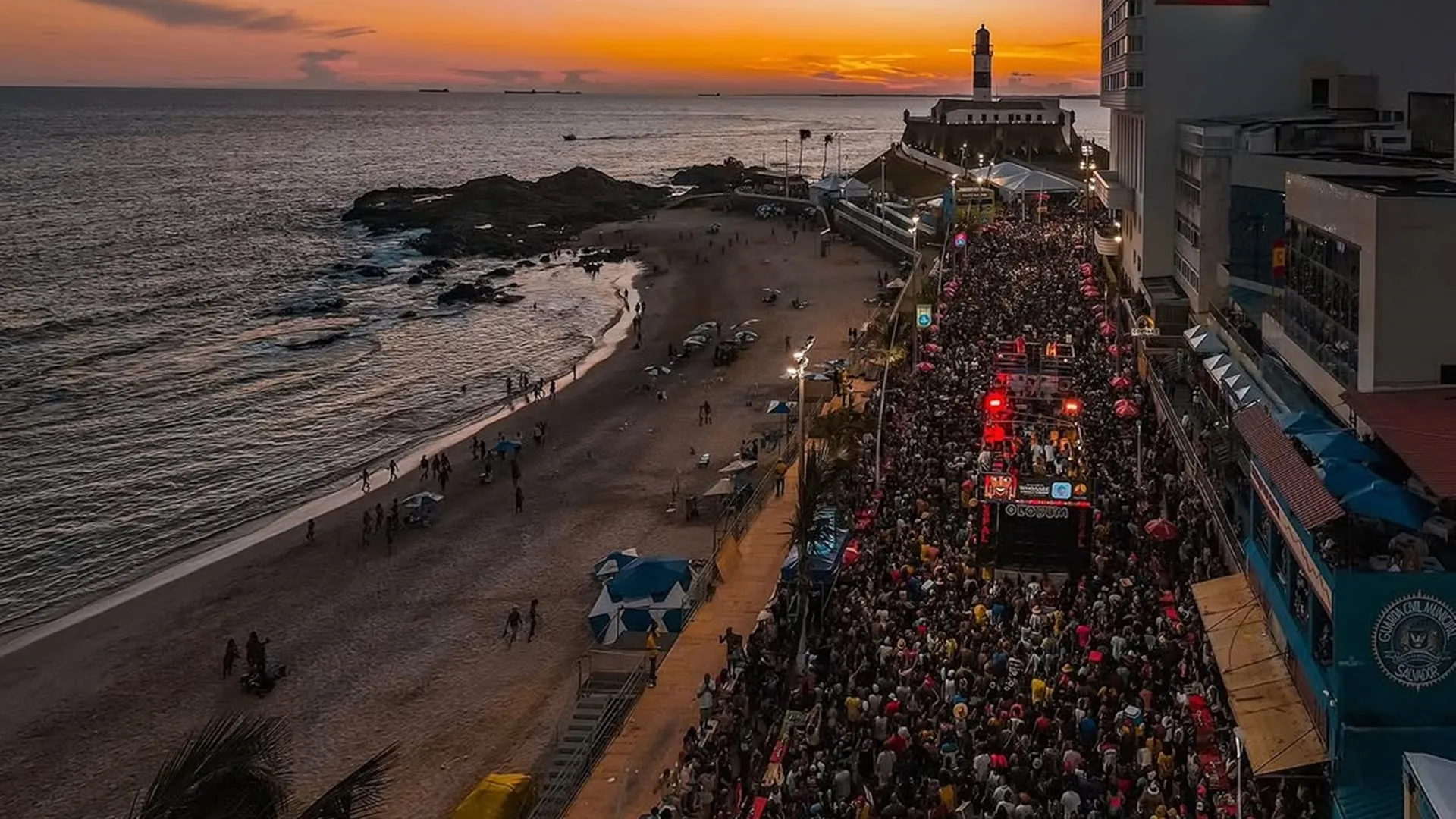 Previsão para o Carnaval é de sol entre nuvens. | Foto: @prefsalvador e @salvadormeucarnaval