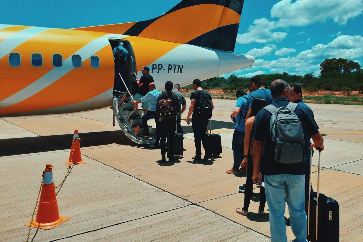 Confira o que n&atilde;o pode ser feito em voos e aeroportos ap&oacute;s nova norma; puni&ccedil;&otilde;es v&atilde;o de multa a suspens&atilde;o. Foto: Ilustrativa/Pexels