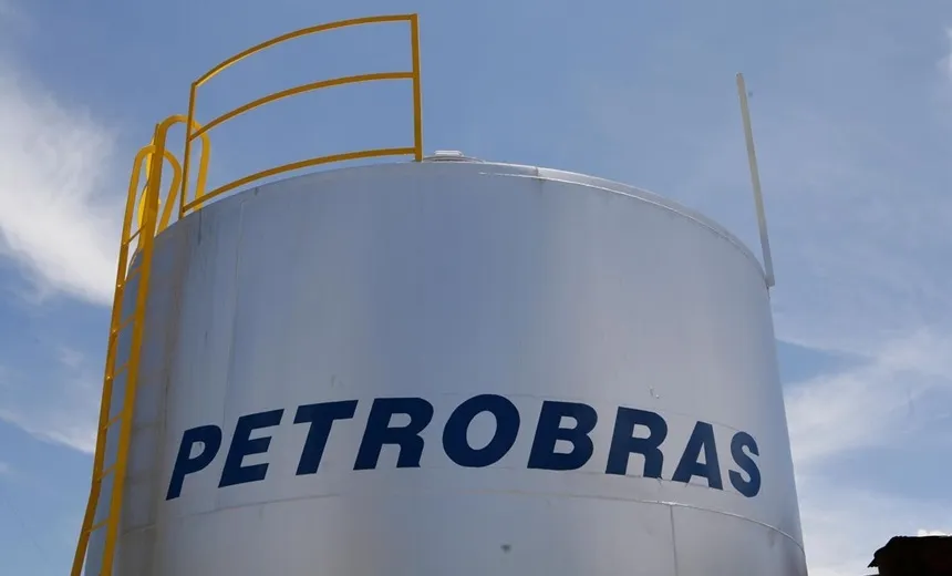 Petrobras baixa gasolina em R$ 0,03 e diesel em R$ 0,04