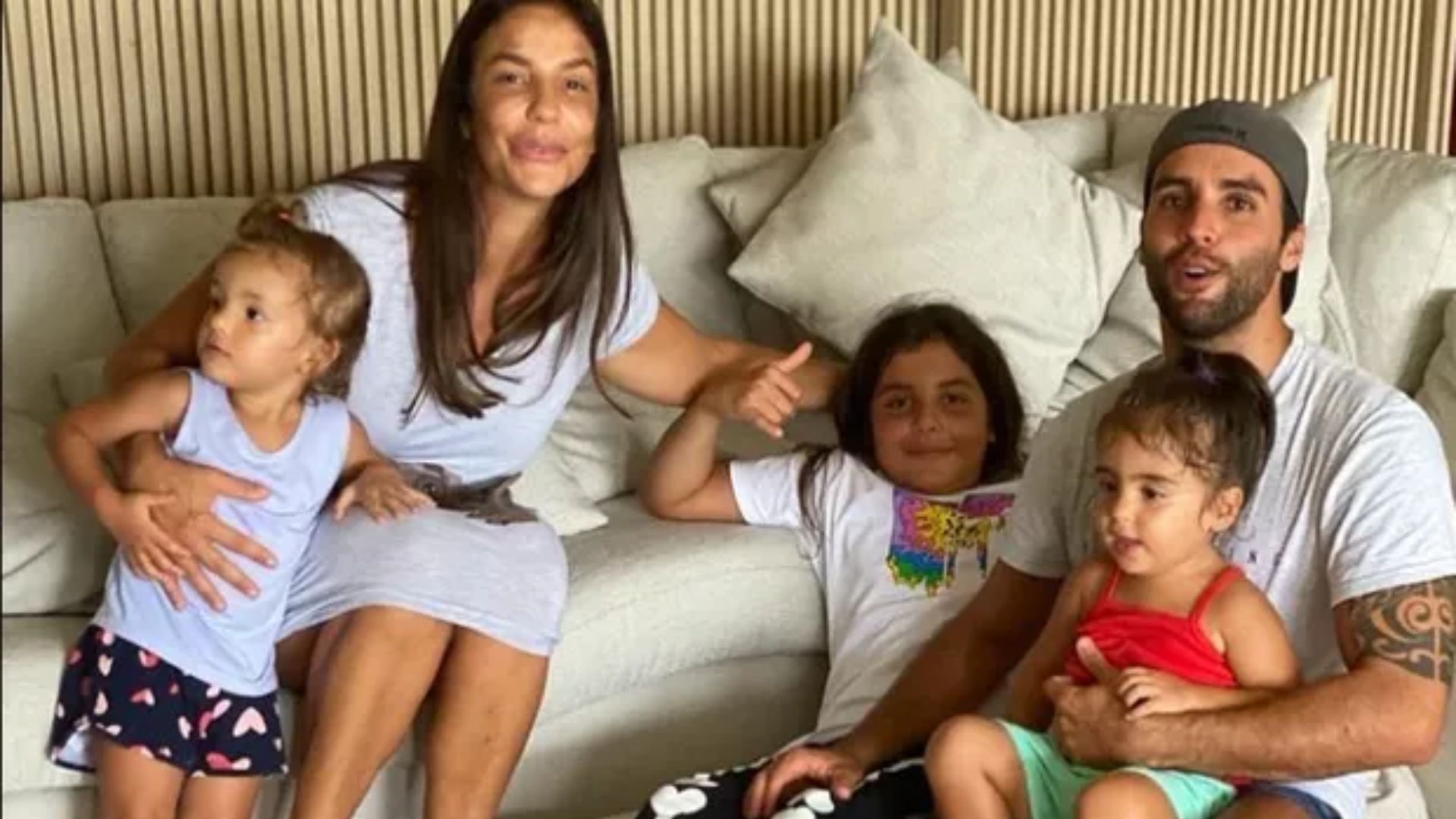 Ivete e Daniel com os filhos em foto antiga | Foto: Reprodução/Instagram