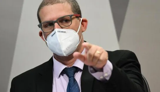 CPI da Covid: '400 mil mortes poderiam ser evitadas', diz epidemiologista