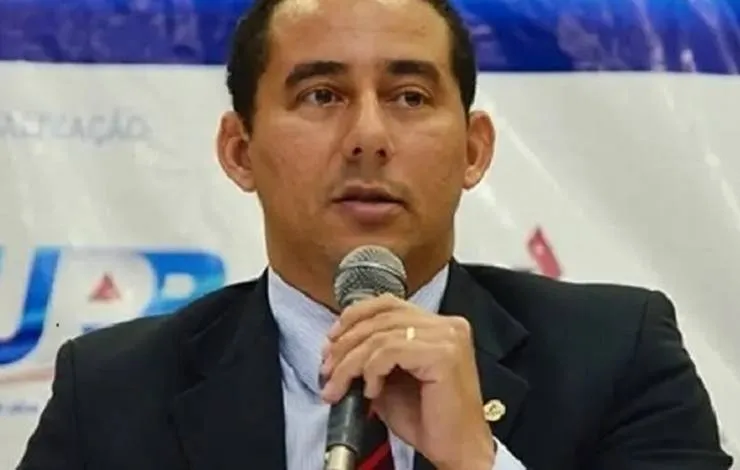 Jerônimo nomeia Ronaldo Sant’Anna, vencedor de lista tríplice, como conselheiro do TCM
