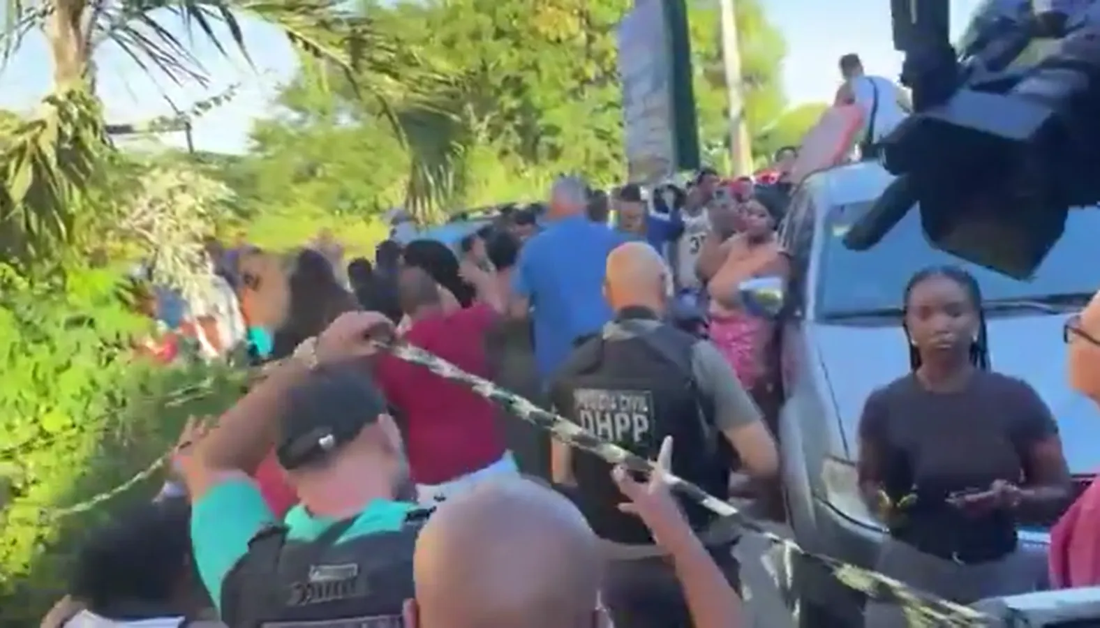 Caso Thamiris: vizinhos invadem casa de suspeito preso pela morte da adolescente