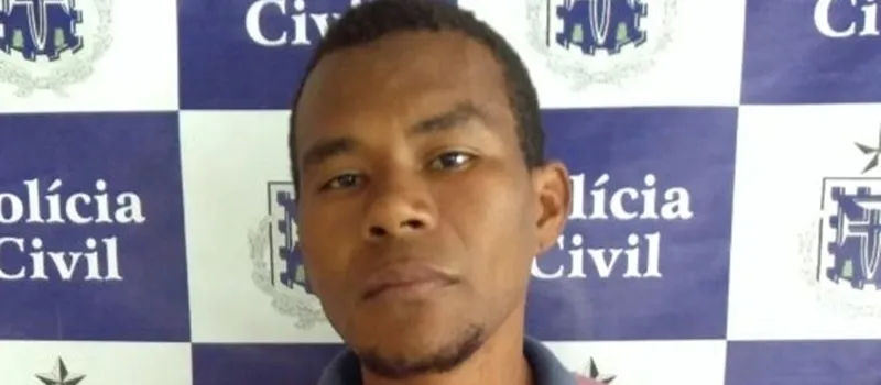 SUBORNO: Homem é preso após oferecer R$ 90 e máquina fotográfica a policiais