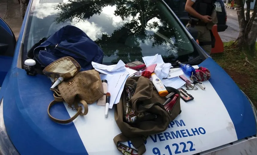TRUQUE: Criminoso procurado pela polícia altera placa de carro, mas é preso no Rio Vermelho