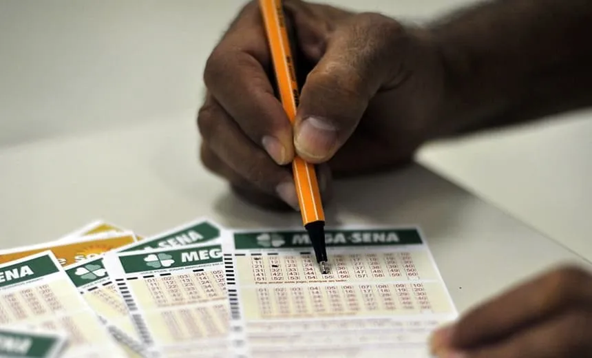 Prêmio da Mega-sena pode pagar R$ 11 milhões neste sábado