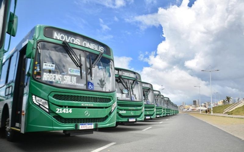 &Ocirc;nibus com tecnologia Euro 6 utilizam motores que seguem padr&otilde;es mais rigorosos de controle de emiss&otilde;es de poluentes, contribuindo para a redu&ccedil;&atilde;o da emiss&atilde;o de gases na atmosfera/Foto: Reprodu&ccedil;&atilde;o&nbsp;