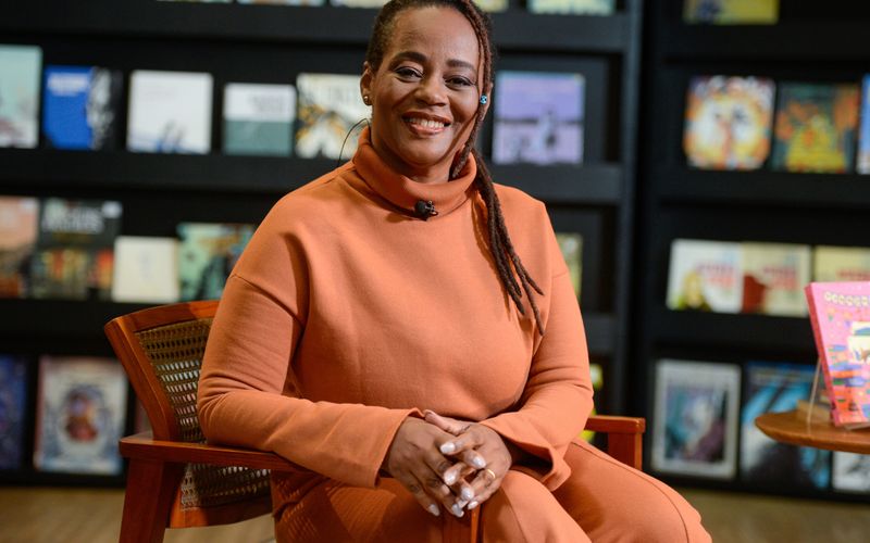 Al&eacute;m de romancista premiada, &eacute; uma das vozes mais importantes da literatura afro-brasileira contempor&acirc;nea, trazendo em suas obras debates sobre ancestralidade, escravid&atilde;o e mem&oacute;ria hist&oacute;rica/Foto: Tomaz Silva/Agência Brasil