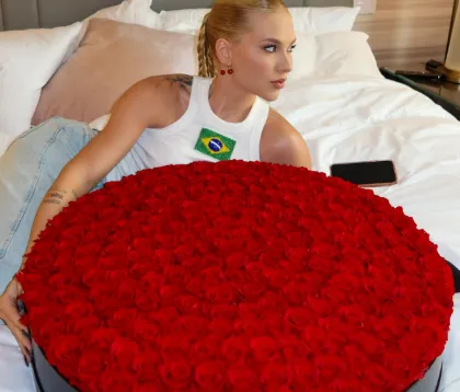 Virginia com flores