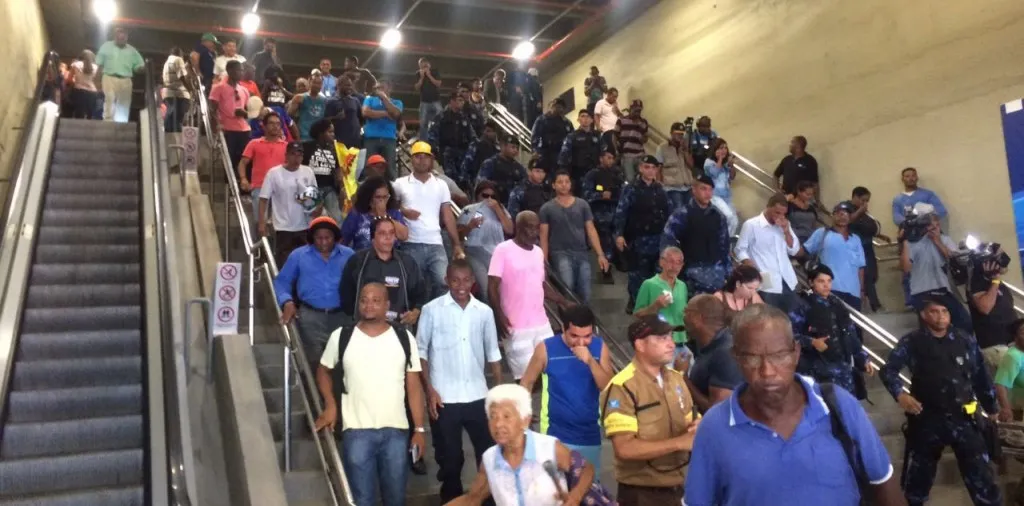 No aniversário de Salvador, Lapa é inaugurada com briga, pancadaria e ‘expulsão’ de ACM Neto; Veja vídeo