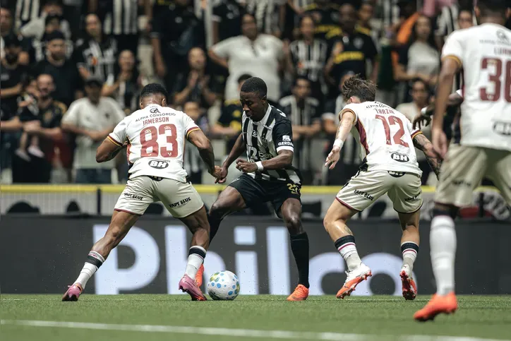Lance De Vit&oacute;ria X Atl&eacute;tico Mg  Foto Pedro Souza  Atl&eacute;tico