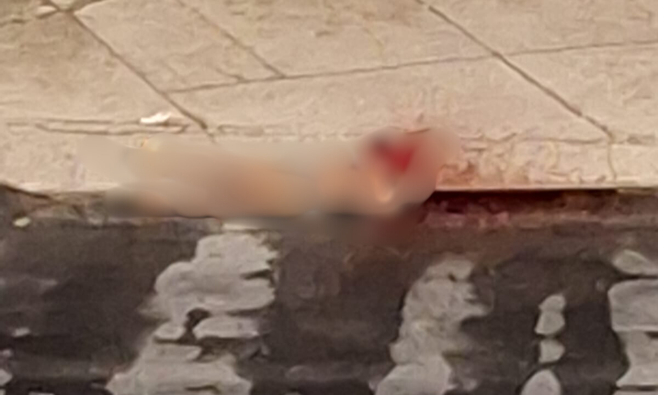Homem é executado na Av. Contorno. Foto: Leitor Aratu On