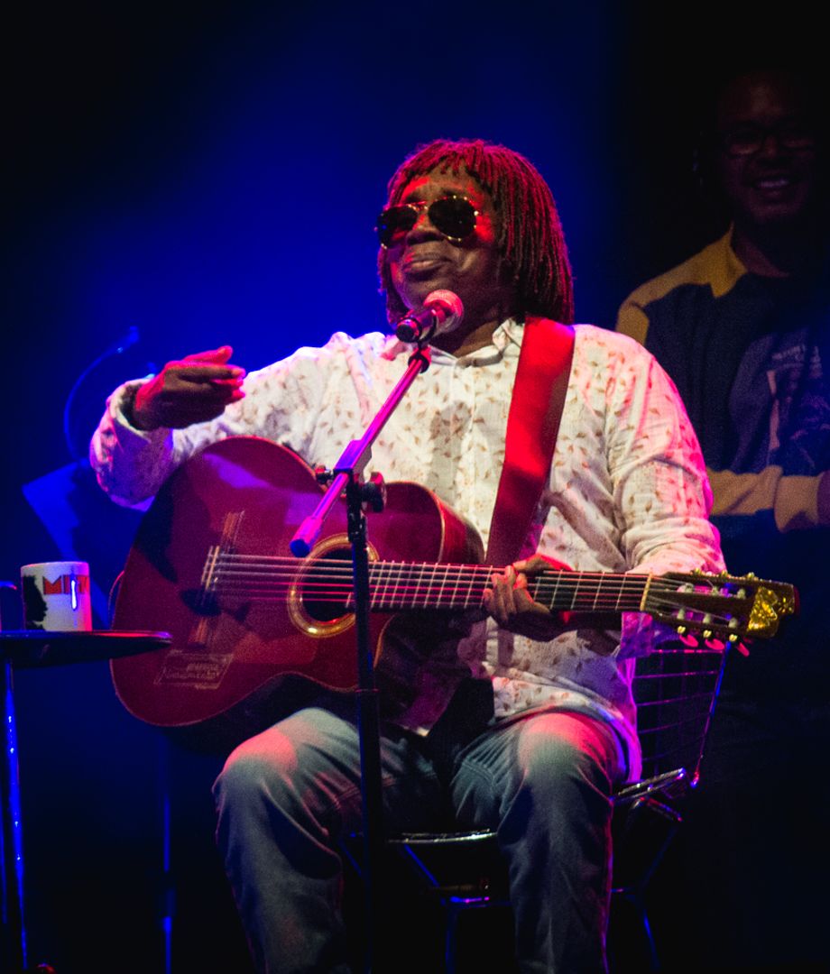 Milton  Bituca  Nascimento   Show Semente Da Terra (29 07 2017 Festival De Inverno, Chapada Dos Guimar&atilde;es, Mt, Brasil). (36107965162)