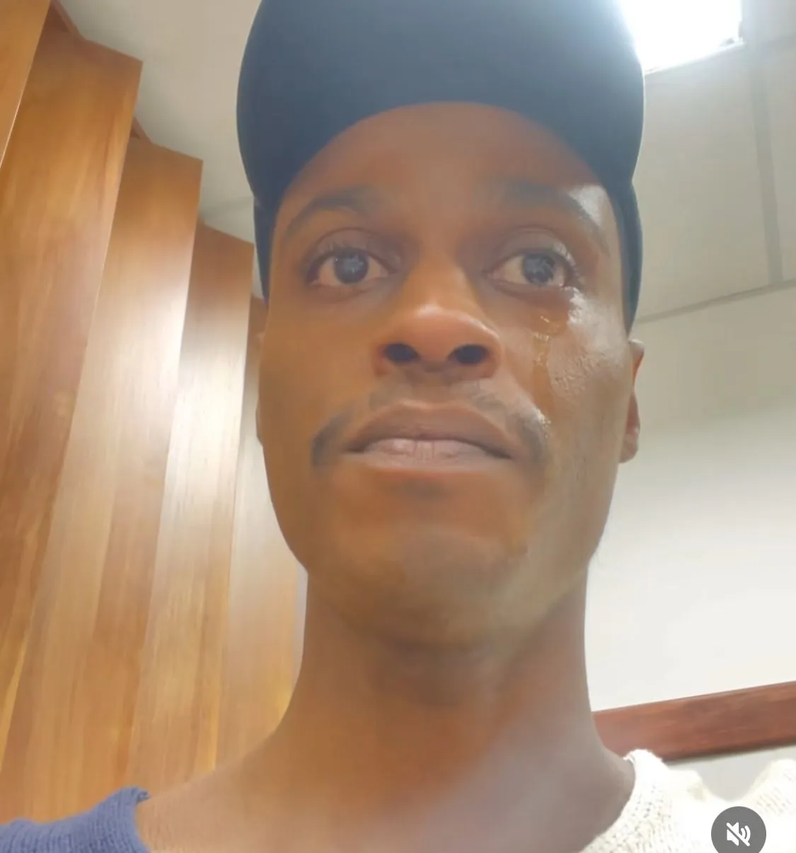 Designer relata ter sido alvo de racismo em loja de shopping de Salvador