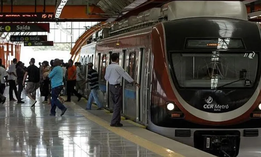 VÍDEO: homem é acusado de 'burlar sistema" e provoca confusão na Estação Aeroporto do metrô, de Salvador