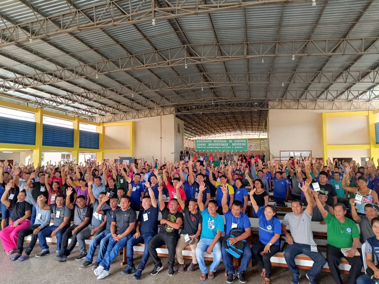 Seminário Regional de Escuta sobre a Universidade Indígena em São Gabriel da Cachoeira. Foto: Reprodução via Federação das Organizações Indígenas do Rio Negro (FOIRN)
