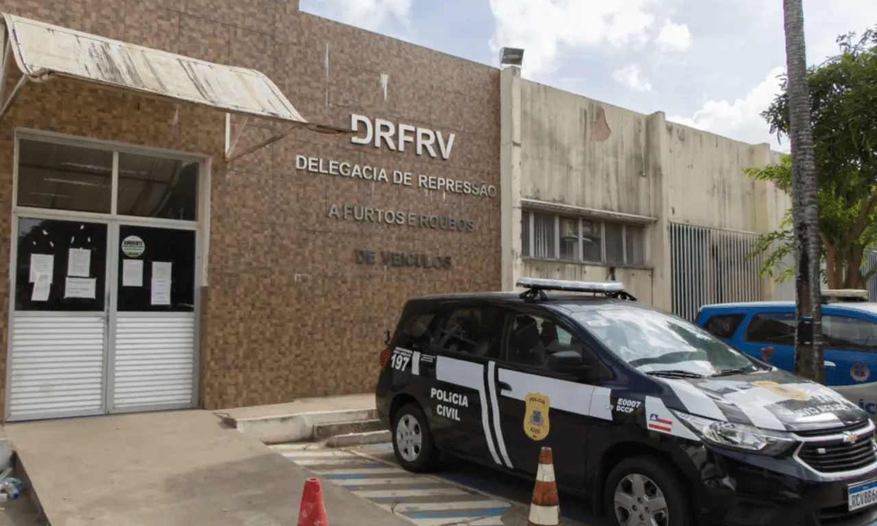 Delegacia de Repressão a Furtos e Roubos de Veículos