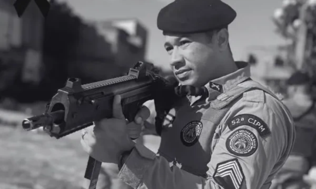 Sargento da PM morre ap&oacute;s ser arremessado de carro em Cama&ccedil;ari.Foto: Reprodu&ccedil;&atilde;o