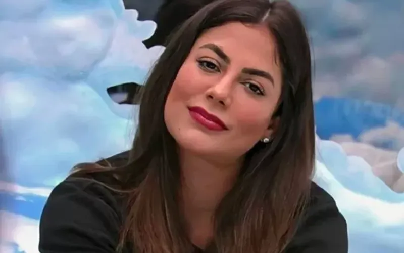 Ex-integrante do Pânico, Mari participou do BBB 20 como famosa. Após o reality, viveu um noivado com Jonas Sulzbach e atualmente namora o cantor Pipo Marques/Foto: Divulgação
