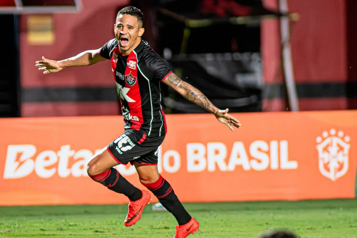 HISTÓRICO: Vitória goleia Athletico-PR e avança na Copa do Brasil; veja gols