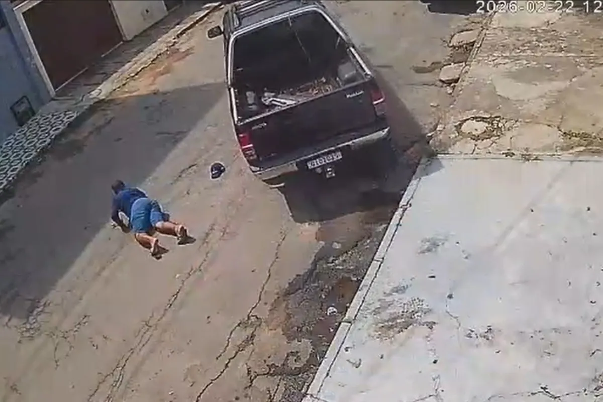 VÍDEO: dupla em moto rouba caminhonete no Parque São Cristóvão, em Salvador