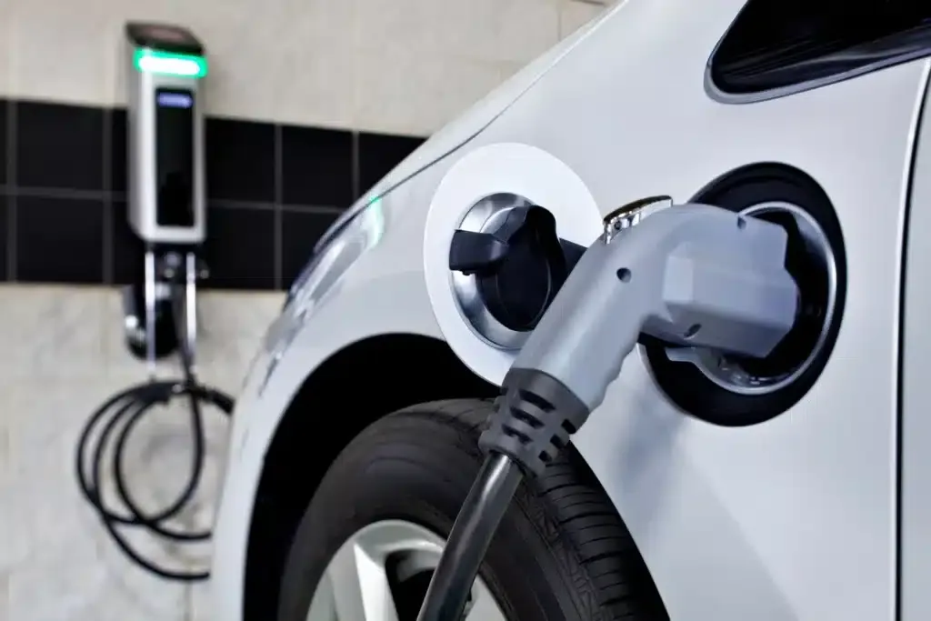 Estacionamentos podem ser obrigados a ter recarga para carros el&eacute;tricos. Foto: Reprodu&ccedil;&atilde;o