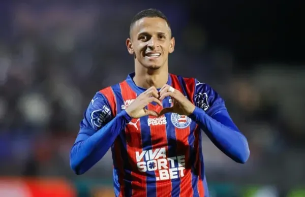 Luciano Juba na briga: o lateral do Bahia que pode ir à Copa do Mundo