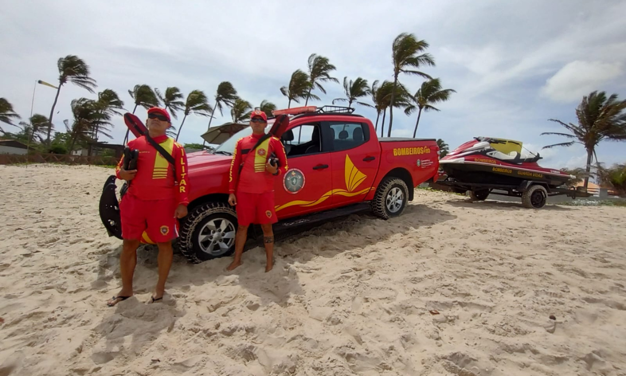 Corpo de jovem desaparecido por afogamento é encontrado na praia de Armação.Foto: Salvamar