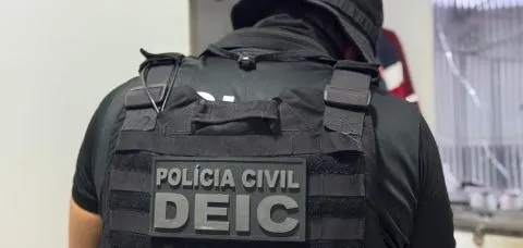 Turista de São Paulo é presa por injúria racial em Porto Seguro