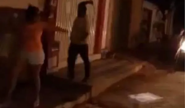 Prefeito baiano é flagrado em vídeo dando chicotada na população; assista