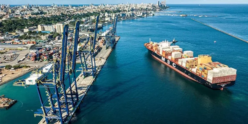 Portos especializados em combustíveis enfrentam restrições de calado, impedindo a atracação de grandes navios e dificultando a competitividade logística/Foto: Reprodução 
