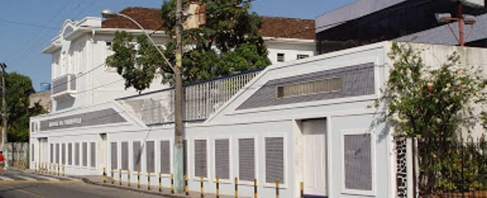 Evento em escola na Ribeira mistura educação e arte com amor ao próximo