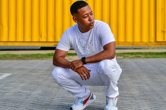 Cantor de pagofunk MC 7Kssio segue internado após acidente