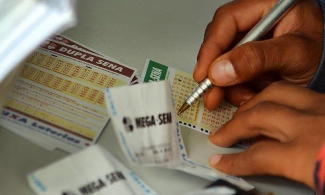 Mega-Sena hoje (2): resultado do concurso 3003 e n&uacute;meros sorteados.Foto: Ag&ecirc;ncia Brasil