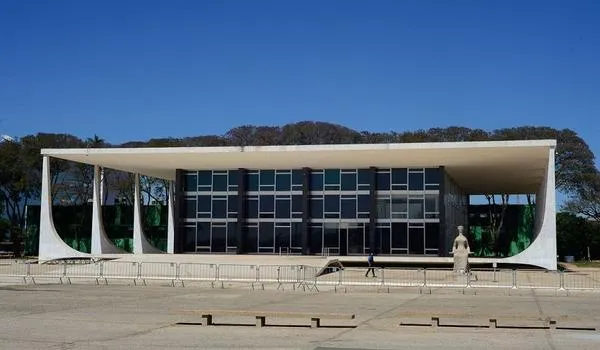 Suprema Corte vota pela inconstitucionalidade da reeleição de Maia e Alcolumbre