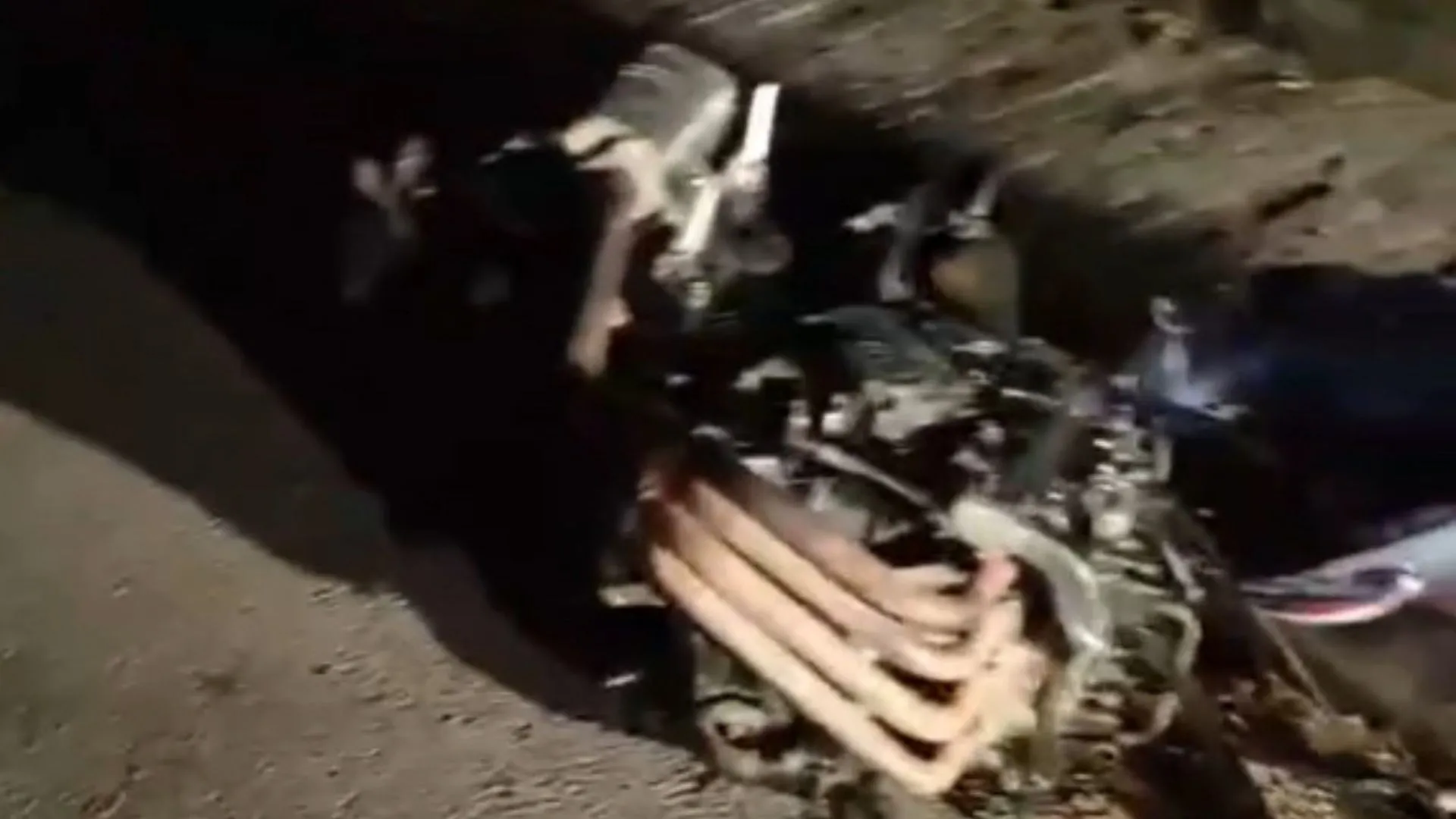 Motociclista de 26 anos morre após colidir na traseira de carreta