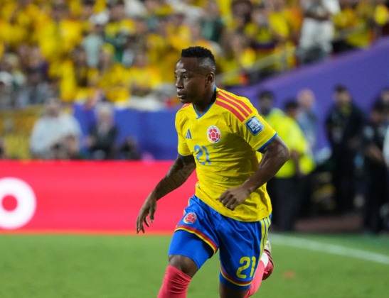 O atacante Jaminton Campaz foi ameaçado de morte após a eliminação da seleção colombiana para a Suíça.| Reprodução/ Redes Sociais
