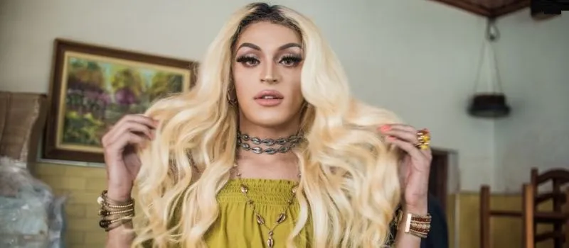 ‘VAI PASSAR MAL’: Pabllo Vittar mostra bumbum nas redes sociais e Internet vai à loucura; Foto