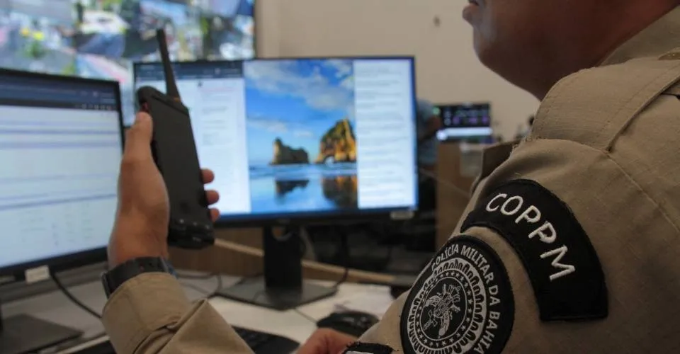 Homens suspeitos de roubo e não pagamento de pensão alimentícia são presos em Feira de Santana