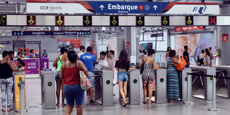 A mobilidade urbana em Salvador é caracterizada por um sistema multimodal em constante evolução, que busca integrar diferentes modais de transporte para enfrentar desafios históricos de congestionamento e infraestrutura/Foto: Reprodução 