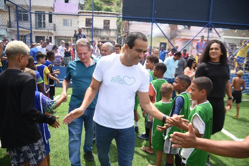 Lobato é a primeira localidade a ganhar campo com grama sintética pela Prefeitura em 2024