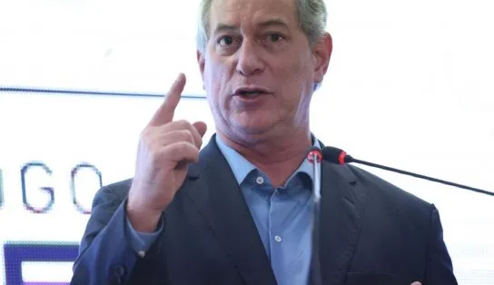 Ciro Gomes chama Bolsonaro de “vagabundo” em discussão com apoiadores do presidente; veja