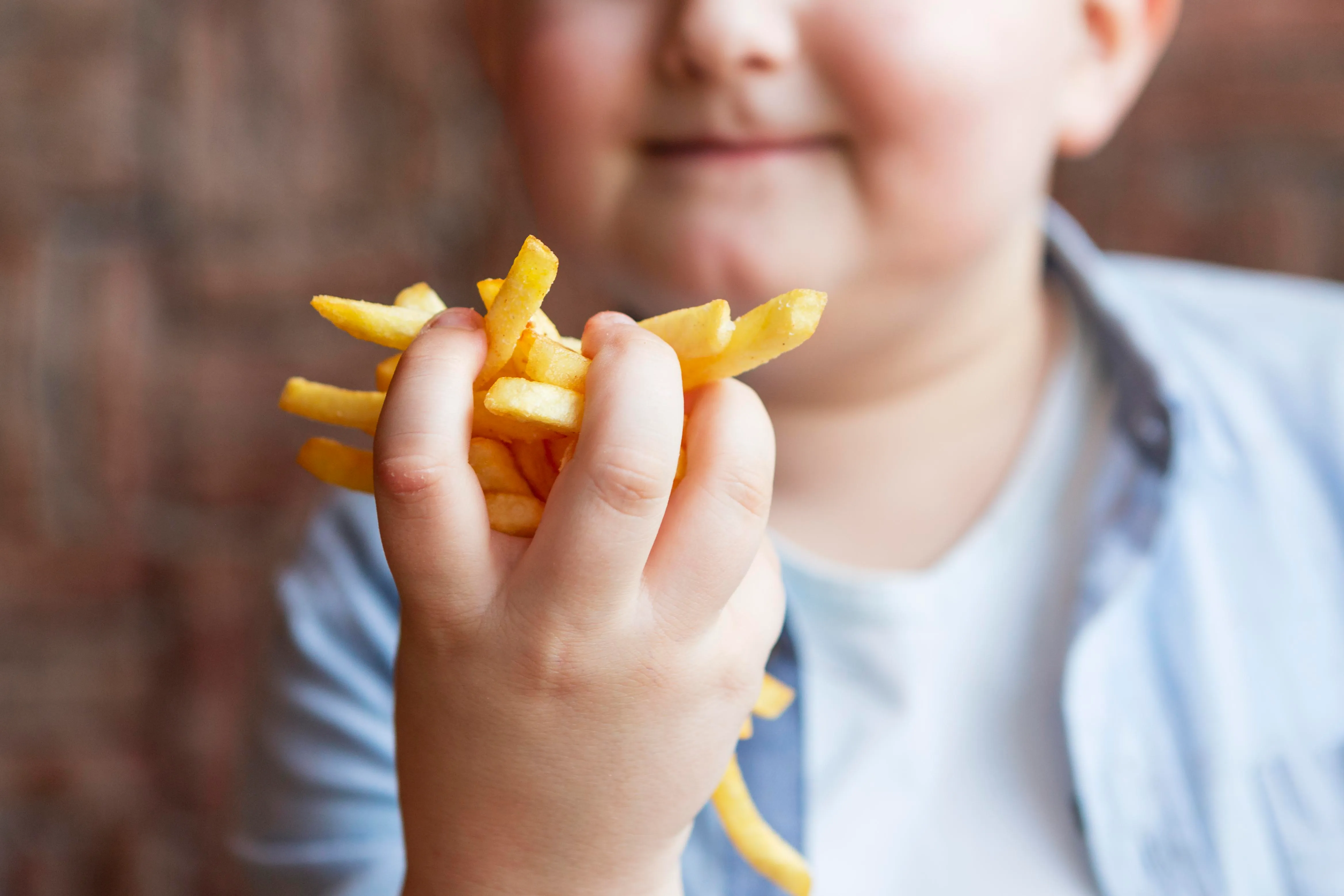 Obesidade na infância e adolescência eleva o risco de anemia, indica estudo