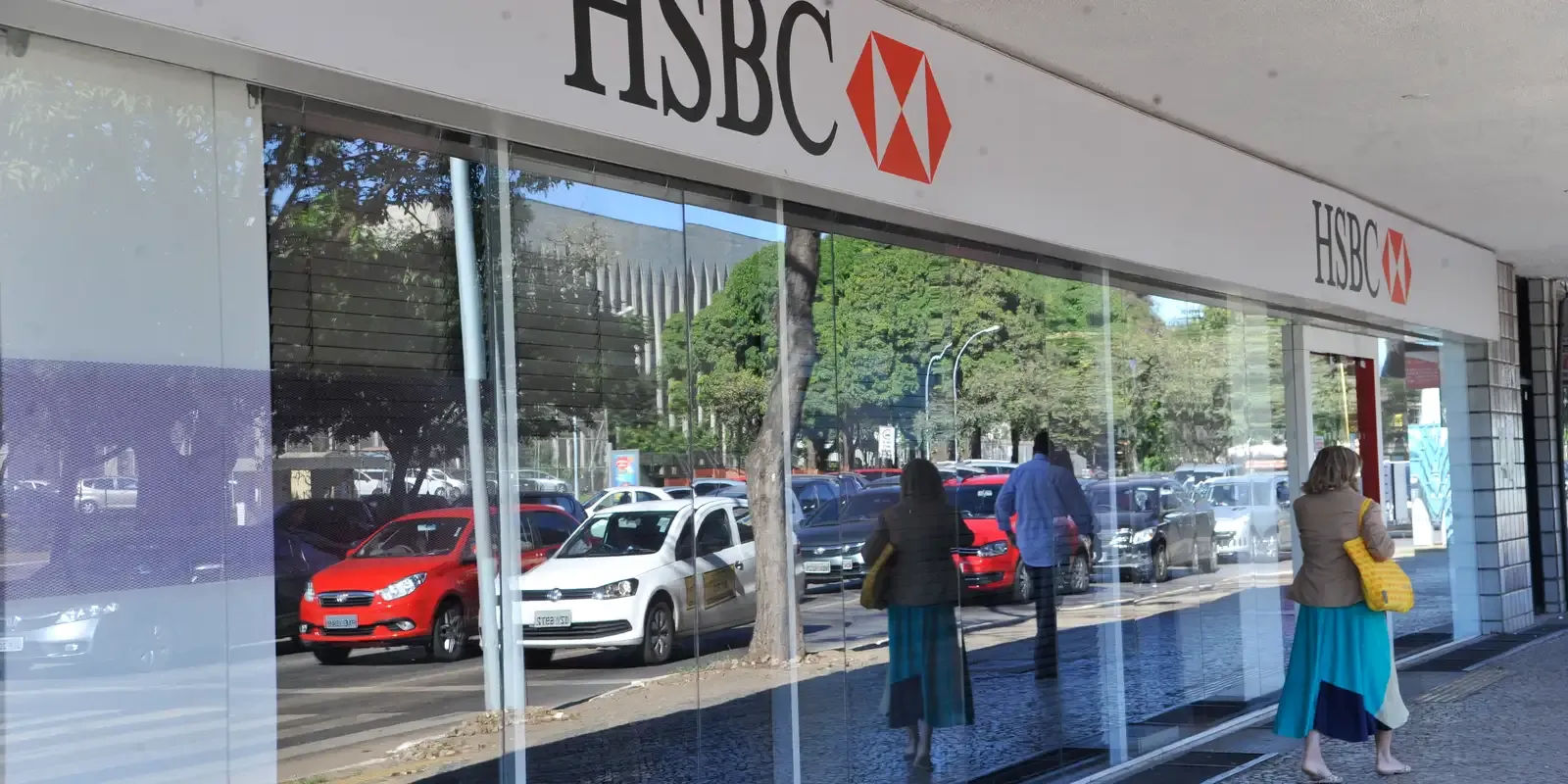 Ataque hacker desvia R$ 400 milhões via Pix do HSBC e outros bancos