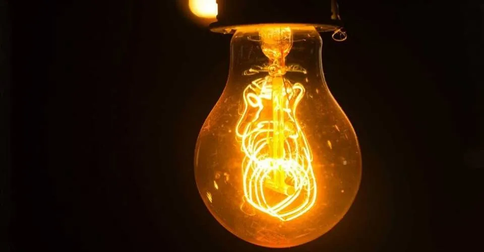 Após interrupção, Neoenergia Coelba normaliza fornecimento de energia em Salvador