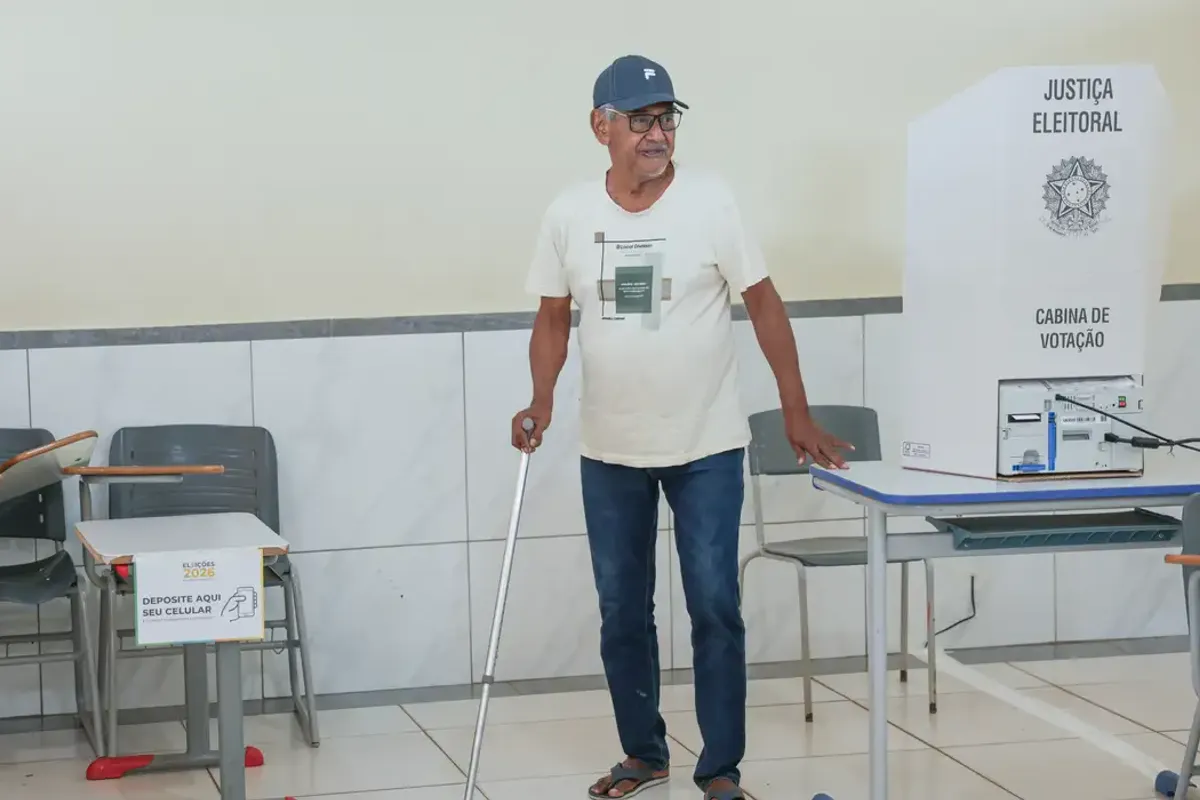 Idoso tem prioridade na fila de vota&ccedil;&atilde;o. Foto: Jo&eacute;dson Alves | Ag&ecirc;ncia Brasil