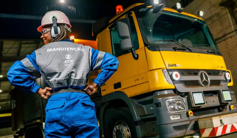 Imagem de Oficial de Manutenção 