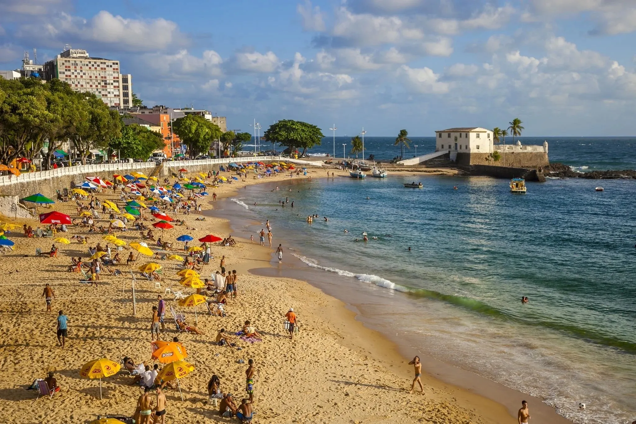 Inema alerta que 28 praias em Salvador e RMS estão impróprias para banho