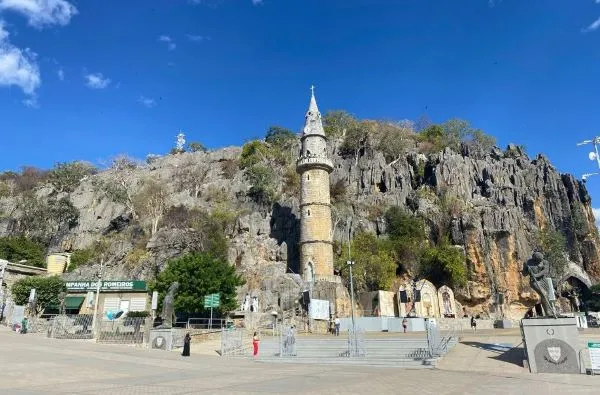 Santuário de Bom Jesus da Lapa tem risco de desabamento e pode ocasionar mortes